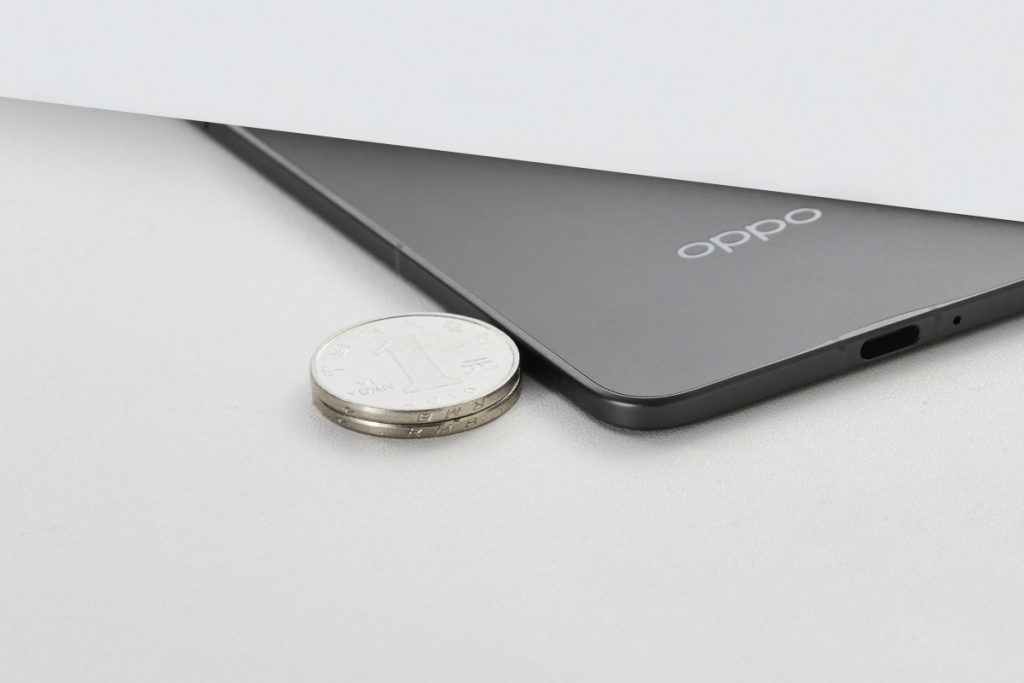 ظهور هاتف OPPO N5 2025 الأرفع عالميًا حتى الآن في صور جديدة 7 OPPO N5 showcased 01